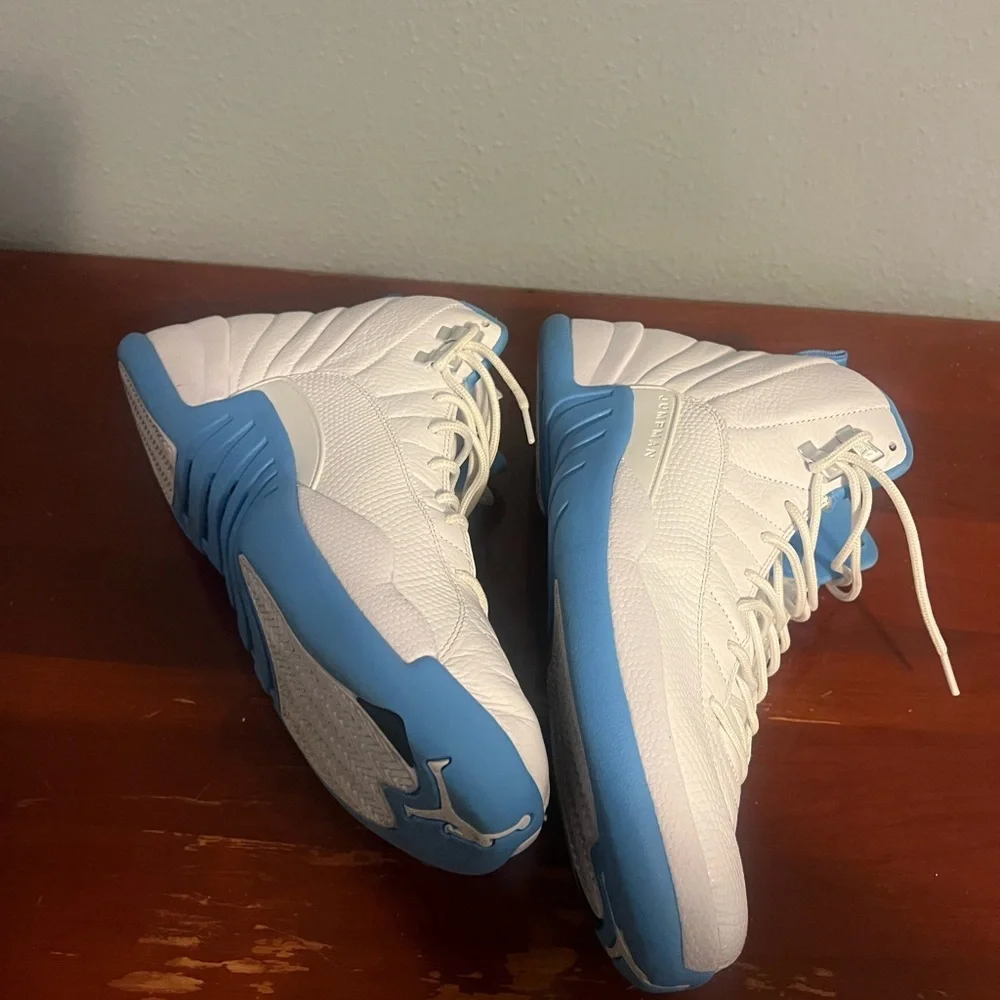 Jordan Men’s Athletic Shoes White and Light Blue Retro 12 Jordan